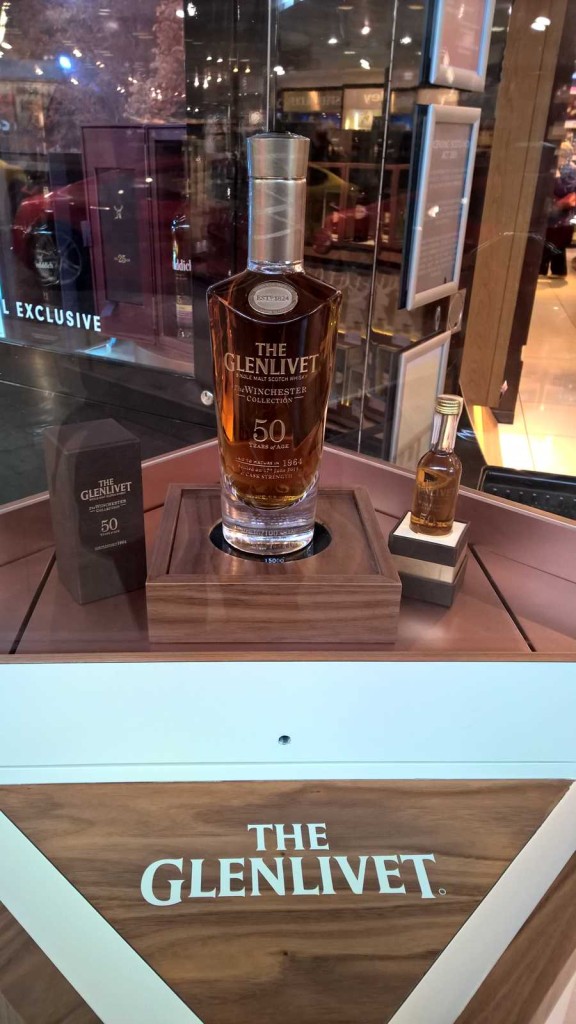 Ein Whiskyschnäppchen, gefunden gestern am Flughafen von Edinburgh