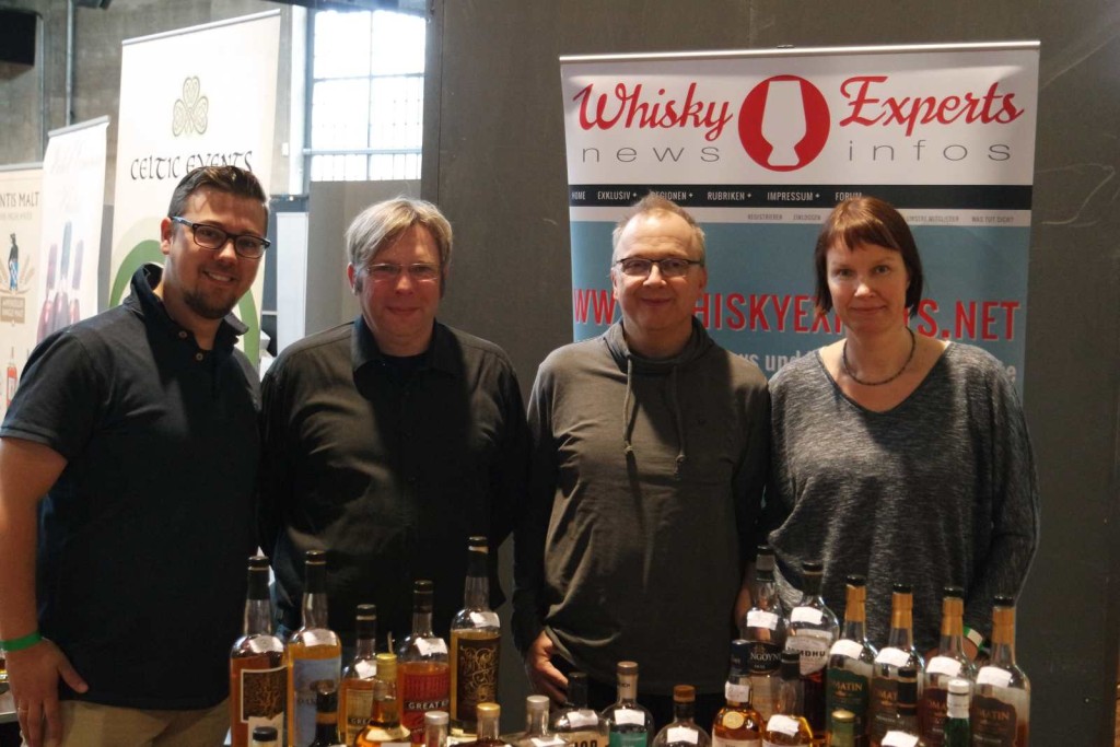 Die Redaktion auf der Whisky Fair Rhein Ruhr (v.l.n.r.): Simon Rosenkranz, Dirk Piesczek, Berrnhard Rems, Silvia Behrens