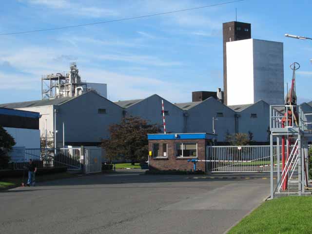 Girvan Grain Distillery - hier stand einmal Ladyburn. Foto von Oliver Dixon, CC-Lizenz
