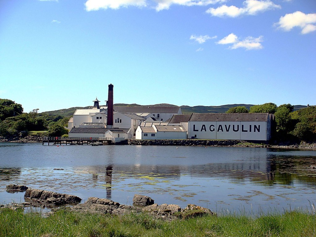 Lagavulin Destillerie, Foto von Rappilio, CC-Lizenz