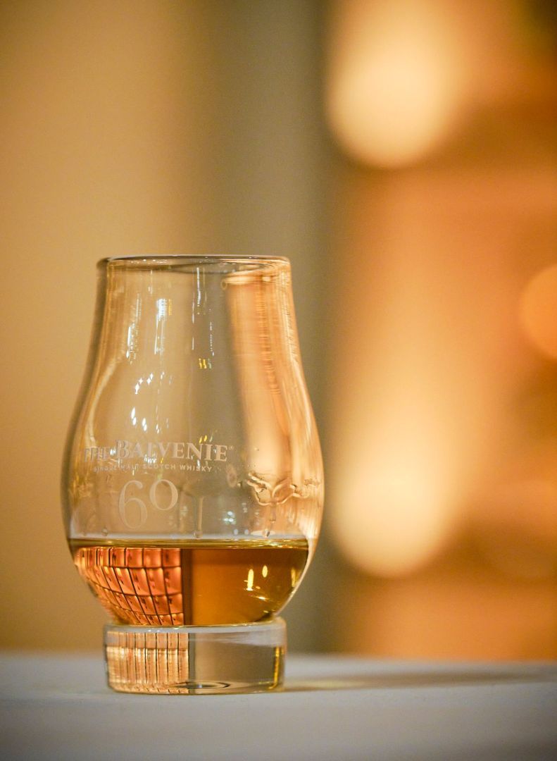 221025 Balvenie 60 Lunch


Credit: Ben Broomfield
Credit Social: @photobenphoto
Copyright: Ben Broomfield Photography
07734 852620
photo@benbroomfield.com
www.benbroomfield.com (221025 Balvenie 60 Lunch


Credit: Ben Broomfield
Credit Social: @photobe