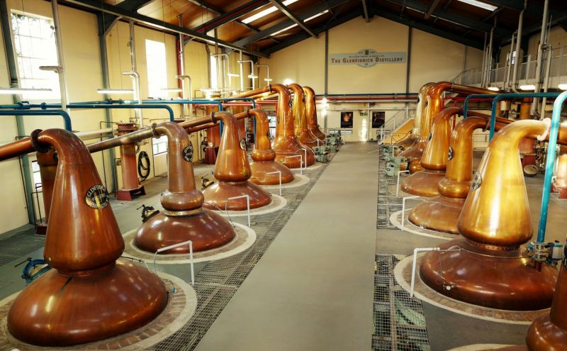 Glenfiddich-Distillery-Im-Stillhouse