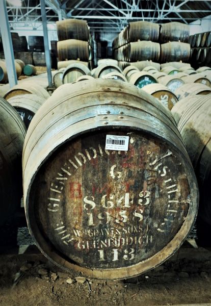 Glenfiddich-Distillery-im-Warehouse-Faesser-1958-whisky