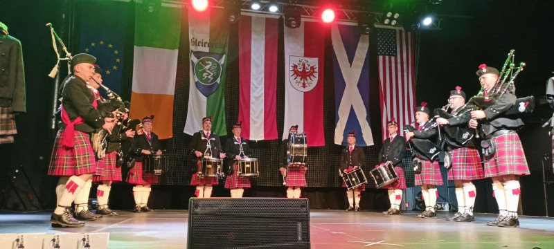 6-Pipes-Drum-15-jpg