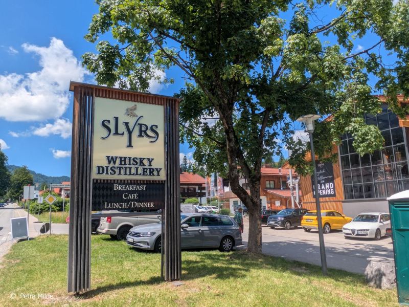 Slyrs_24