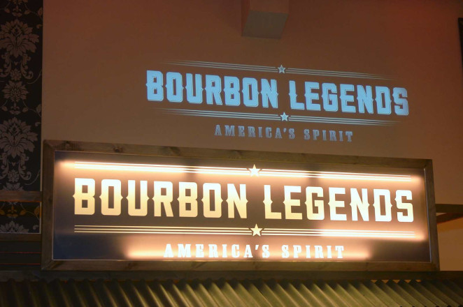 Bourbon Legends 02