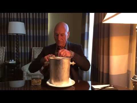 Patrick Stewart und die ALS Ice Bucket Challenge – The Whisky Way