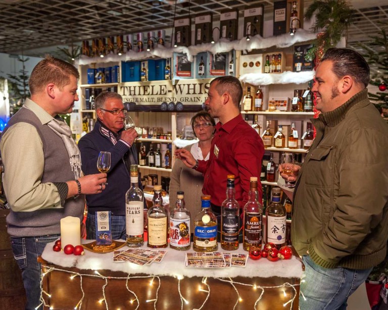 Whisk(e)y, Fudge und Schottenrock – Erster Bottle Market während der Christmas & more