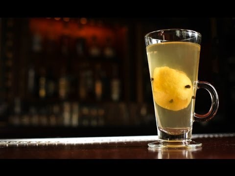 Cocktail-Video: Bei Erkältung – wie man einen Hot Toddy mixt