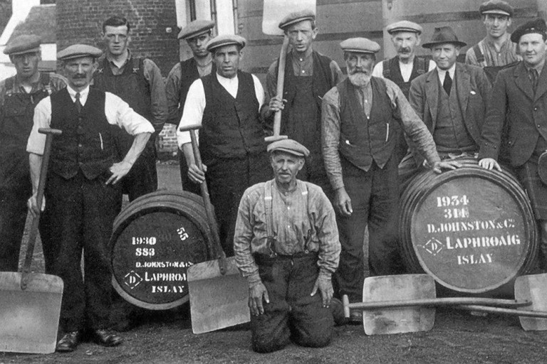 Whisky im Bild: Laphroaig, 1934
