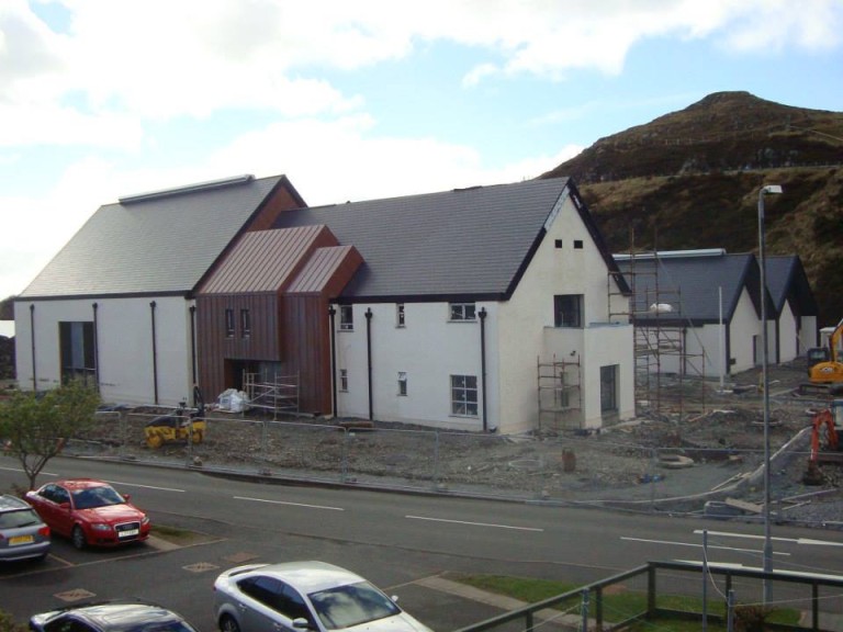 Stornoway Gazette: Nachbericht zur Eröffnung der Isle of Harris Distillery