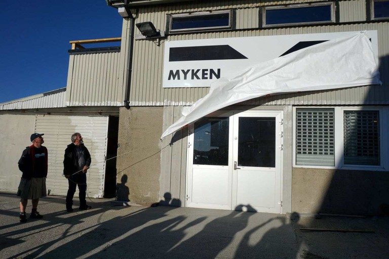 Whisky Saga besucht die Eröffnung der arktischen Myken Destilleri AS