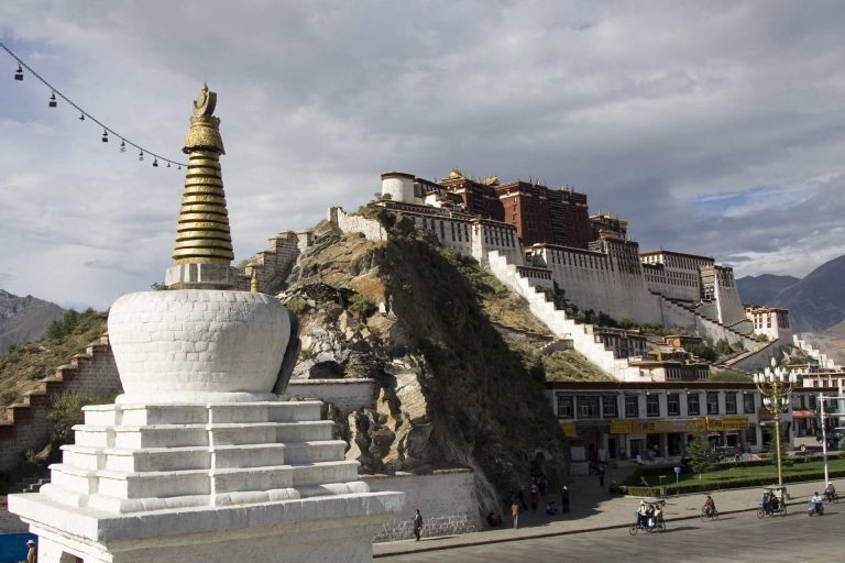 Tibet baut eine eigene Whiskydestillerie