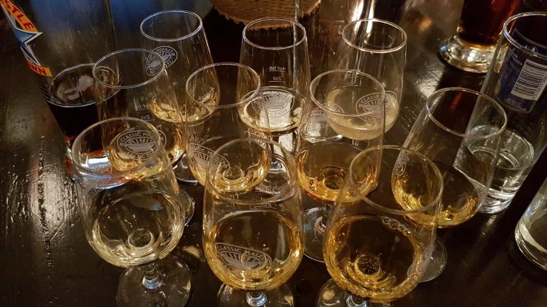 Pune Mirror: Fünf nichtschottische Whiskys, die man probiert haben sollte