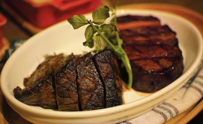 Eaters.com: Whiskey-aged beef – gut oder genial? (Video)