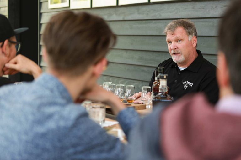 PR: Brown-Forman Deutschland kürt erstmals den „Master of American Whiskey“