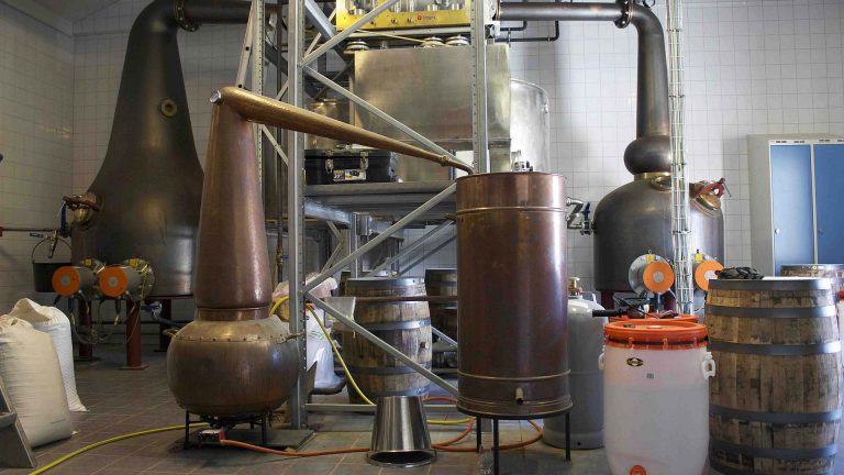 Whiskyfun: Angus verkostet vier Whiskys der schwedischen Smögen Destillerie