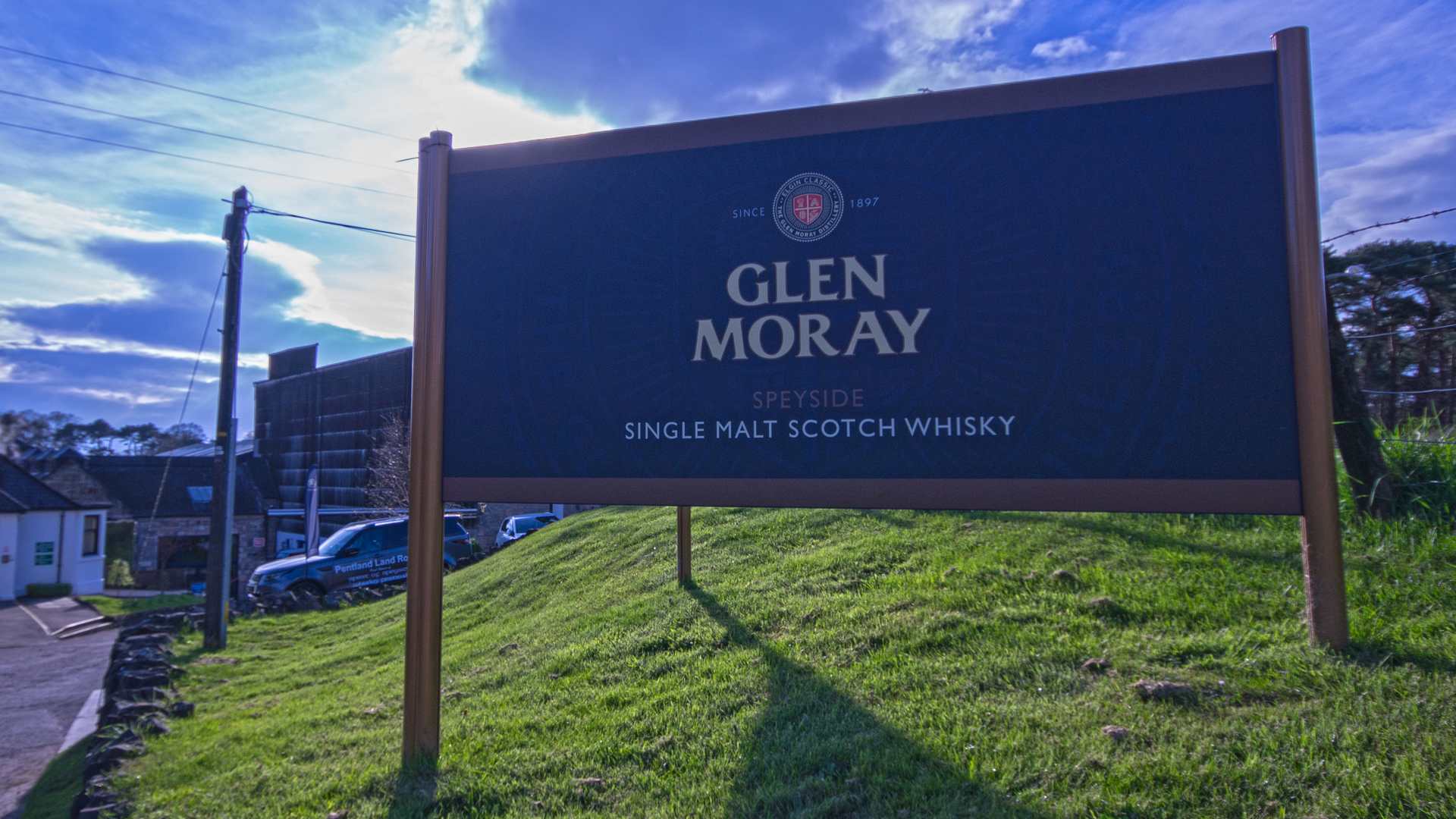 Das Eingangsschild zu Glen Moray