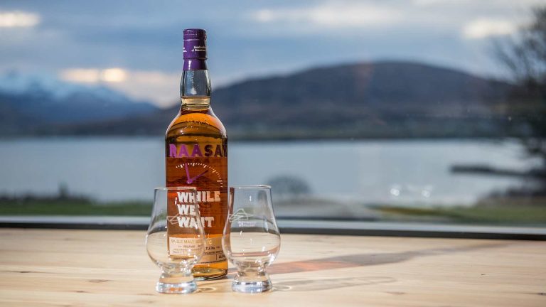 PR: Raasay „While We Wait“ Single Malt Scotch ab sofort erhältlich bei Kirsch Whisky in Deutschland