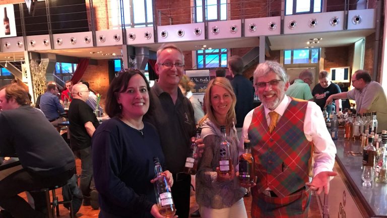 PR: Duncan Taylor Tasting Tour Germany mit Whisky Ambassador Fergus Simpson