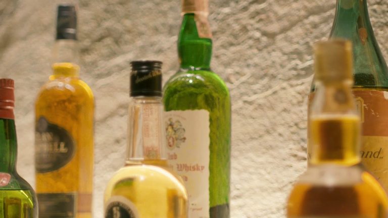 Zagatti-Museum mit fast 3000 Whisky-Flaschen eröffnet (mit Video)