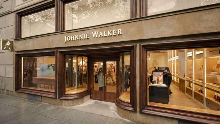 PR: Erster Whisky-Erlebnisladen seiner Art von Johnnie Walker in Madrid eröffnet
