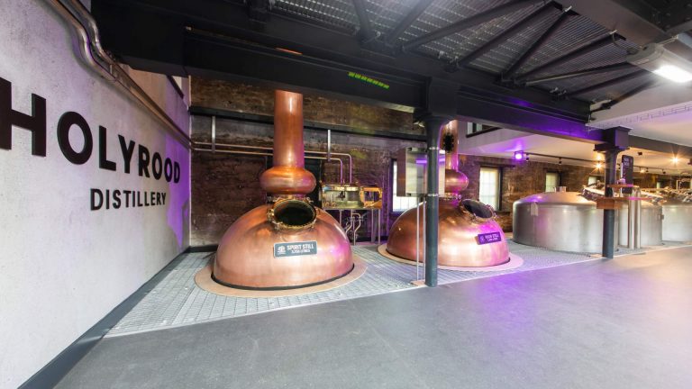Fasskaufprogramm bei der Holyrood Distillery in Edinburgh mit vielen Möglichkeiten zur Individualisierung