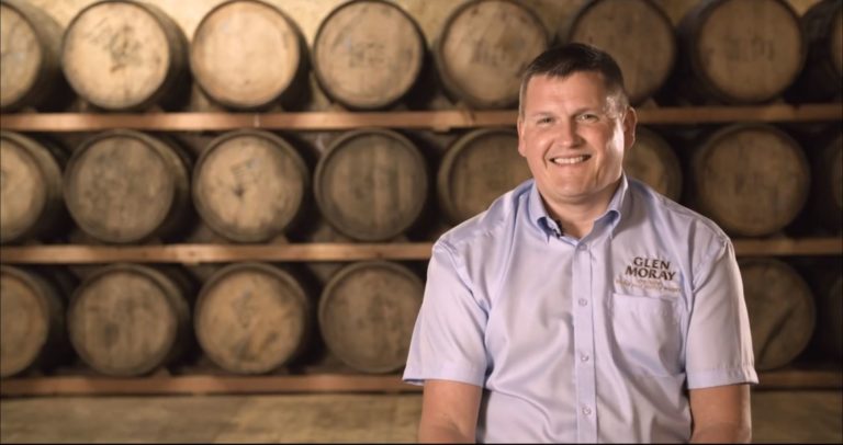 Master Distiller Graham Coull geht von Glen Moray zu Dingle nach Irland