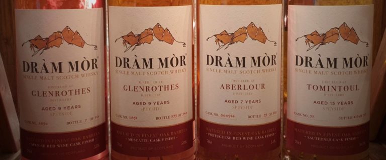 PR: Gradls Whiskyfaessla.de mit neuen Dram Mór-Abfüllungen
