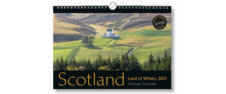 PR: Auf Whisky-Schmugglerpfaden und bei den Hochlandviechern – 10 Jahre Kalender für Whisky- und Schottlandfans