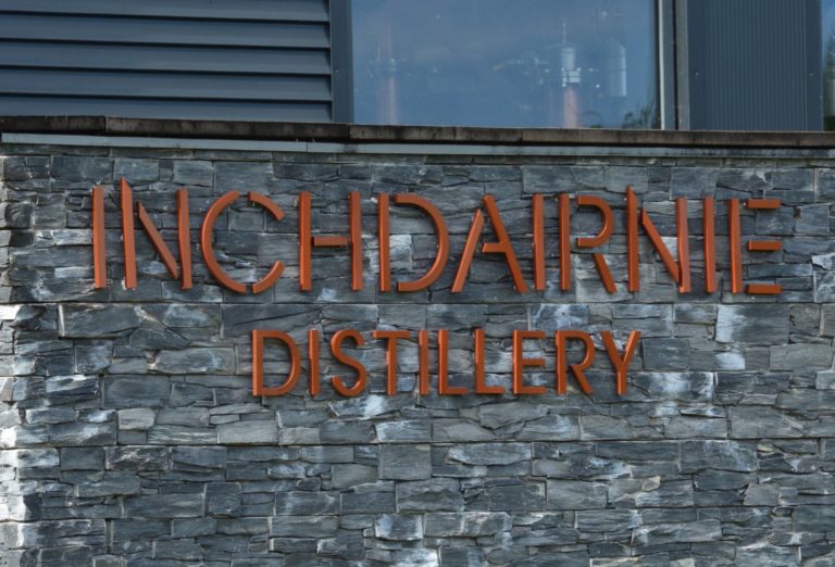 Treffpunkt: The hidden distillery close to water – eine Trilogie über InchDairnie – Teil 1: Die Entstehung