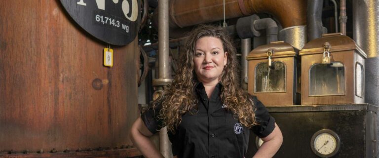 Lexie Phillips wird Jack Daniels erste weibliche Assistant Distiller