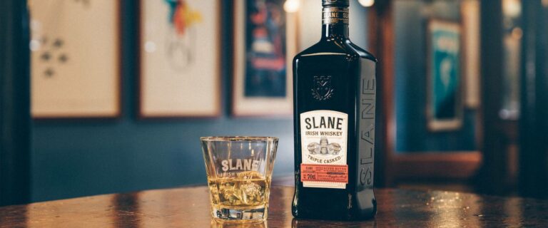 Nur noch diese Woche: Gewinnen Sie jetzt mit Whiskyexperts drei Flaschen des Slane Irish Whiskey!