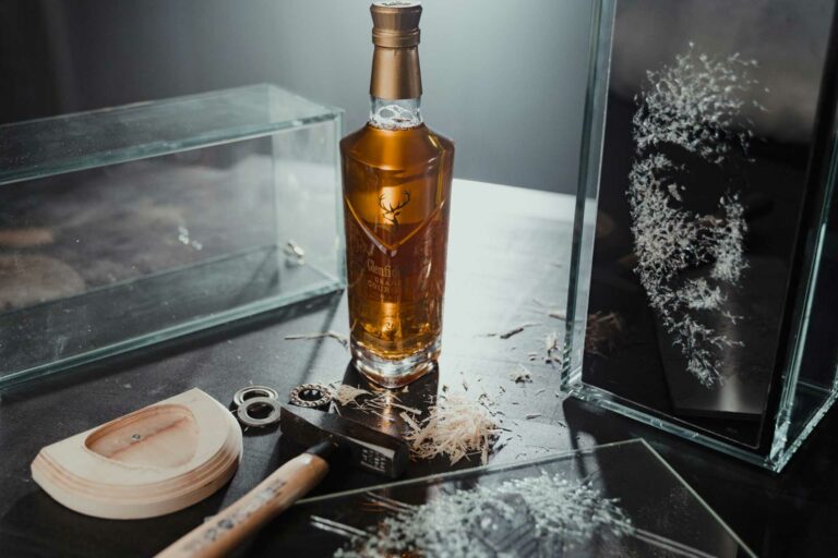 PR: Glenfiddich x Simon Berger, eine Kombination von Whisky und Kunst, bei Whisky Auctioneer