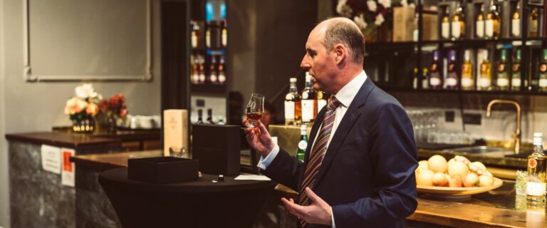 PR: Der älteste Single Malt Scotch Whisky der Welt – Deutschland-Premiere für Generations 80yo von Gordon & MacPhail