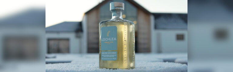 Neu: Lochlea Ploughing Edition, der erste getorfte Whisky aus der Lochlea Distillery