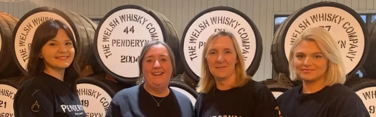 Penderyn Distillery gewinnt Gold Award als hervorragende Touristenattraktion von Visit Wales