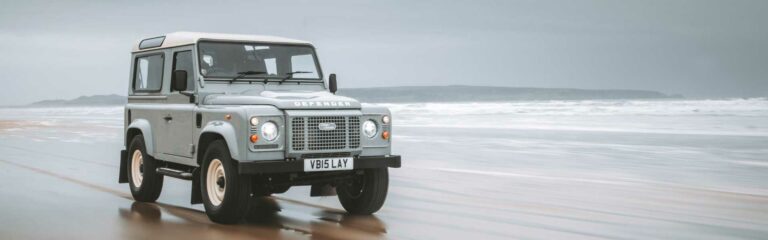 Land Rover Classic präsentiert Classic Defender Works V8 Islay Edition