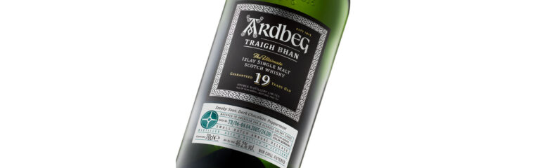 Ardbeg Traigh Bhan 19 Batch 6 surft auf der Welle ultimativer Ardbeg Intensität