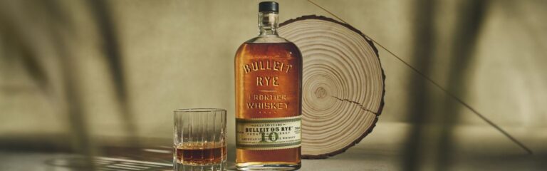 Bulleit Frontier Whiskey bringt 10 Jahre alten Rye als permanentes Mitglied der Core-Range