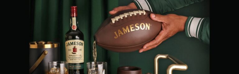 Jameson ist „Unofficial Whiskey for Football Fans“ beim American Football Pro Game im Croke-Stadion in Dublin