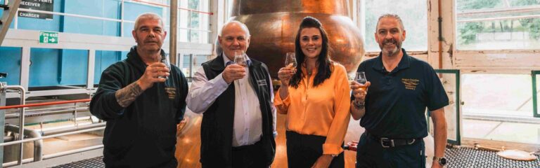 Tomintoul Distillery feiert im Jahr 2025 zwei wichtige Meilensteine