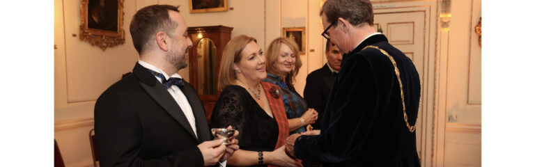 Vikki Bruce zum „Keeper of the Quaich“ ernannt