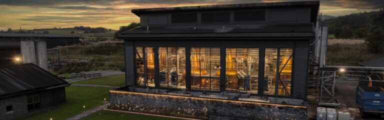 InchDairnie destilliert erstmals Peated Sour Mash Single Malt Spirit – eine schottische Premiere?