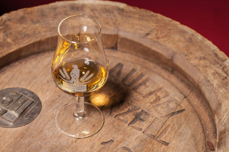 Whisky Time Magazin zeichnet Appenzeller Destillerie aus: Säntis Malt mit Gold gekrönt