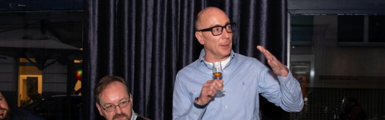 Video: Gründer Andy Holmes verkostet Stanhope Kentucky Bourbon & Stanhope Rye