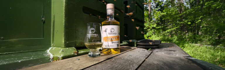 Teerenpeli Honey Whisky Liqueur mit eigenem Honig gewinnt mit 99/100 Punkten Gold Outstanding beim IWSC 2026