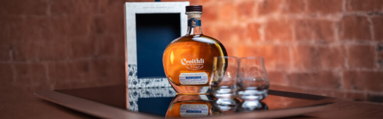 Croithlí stellt den ersten lizenzierten Single Pot Still Whiskey aus Donegal her: Croithlí Cognac Single Cask