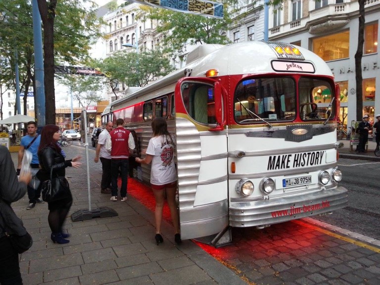 Exklusiv: Jim Beam Bus in Wien